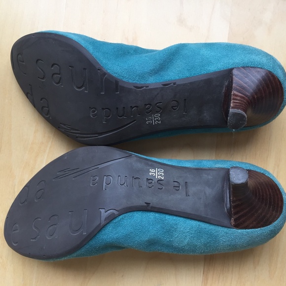 Le Saunda | Suede Low Heel Turquoise Size 6 - Picture 3 of 4